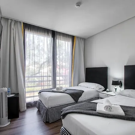 Royal Tennis Club Hotel *