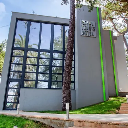Royal Tennis Club *