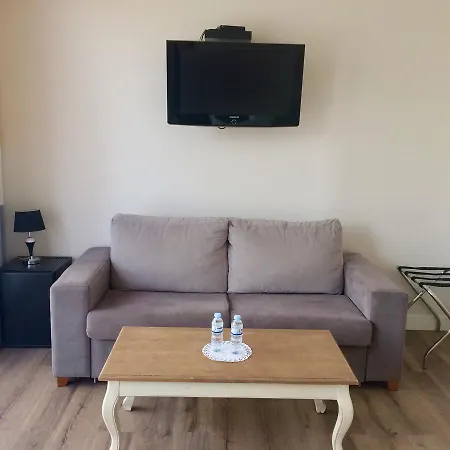 酒店 皇家网球俱乐部酒店 *