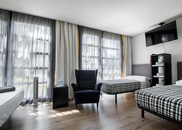 Royal Tennis Club 호텔